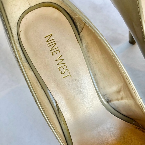 Nine West Patent Leather Heel Shoe Tan Cream Beige Size 7.5 M - Picture 7 of 14